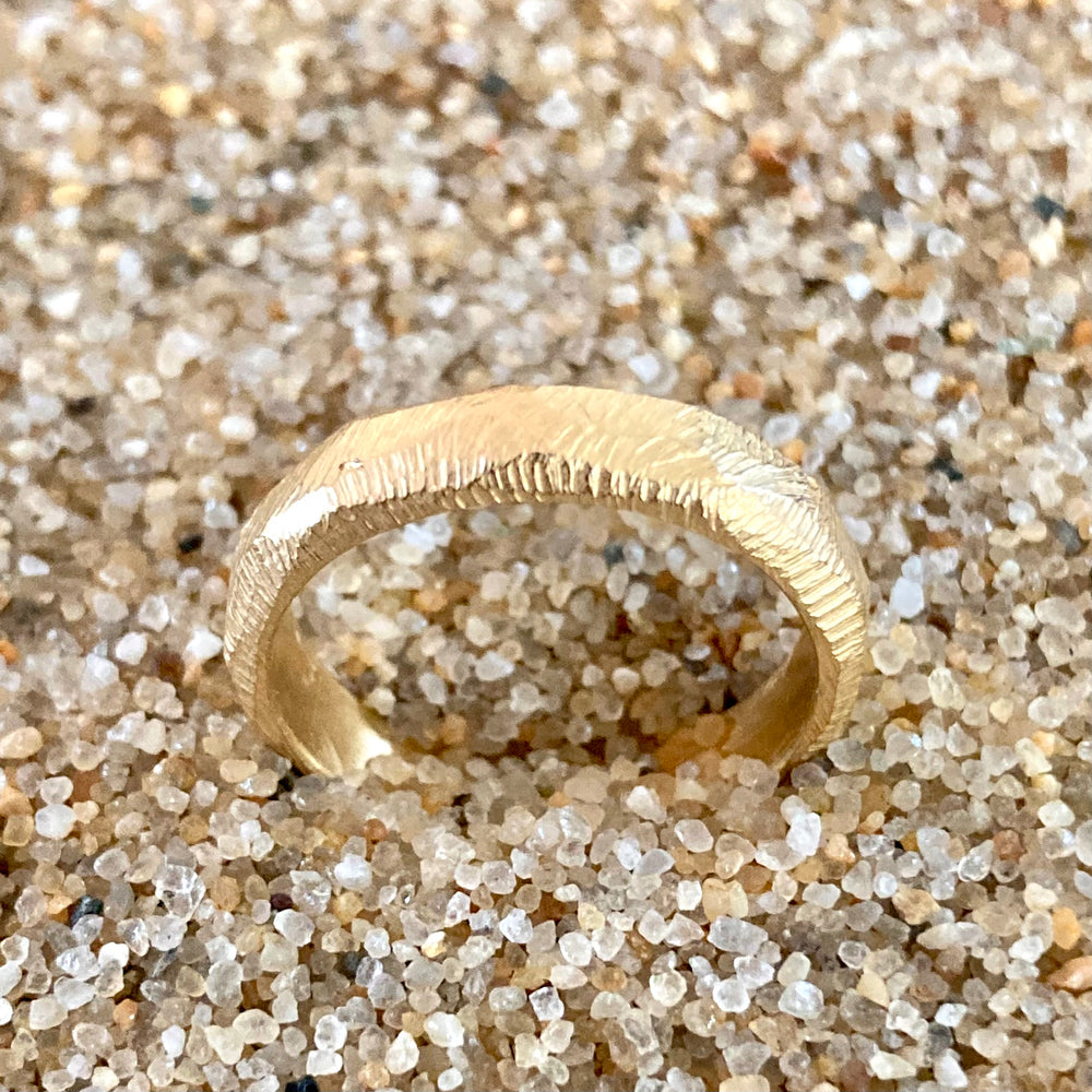 Carved 18K Gold Band Ring